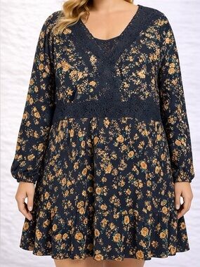 Women’s Plus Size Navy Floral Dress with Crochet Accents and Snap - Size 3X